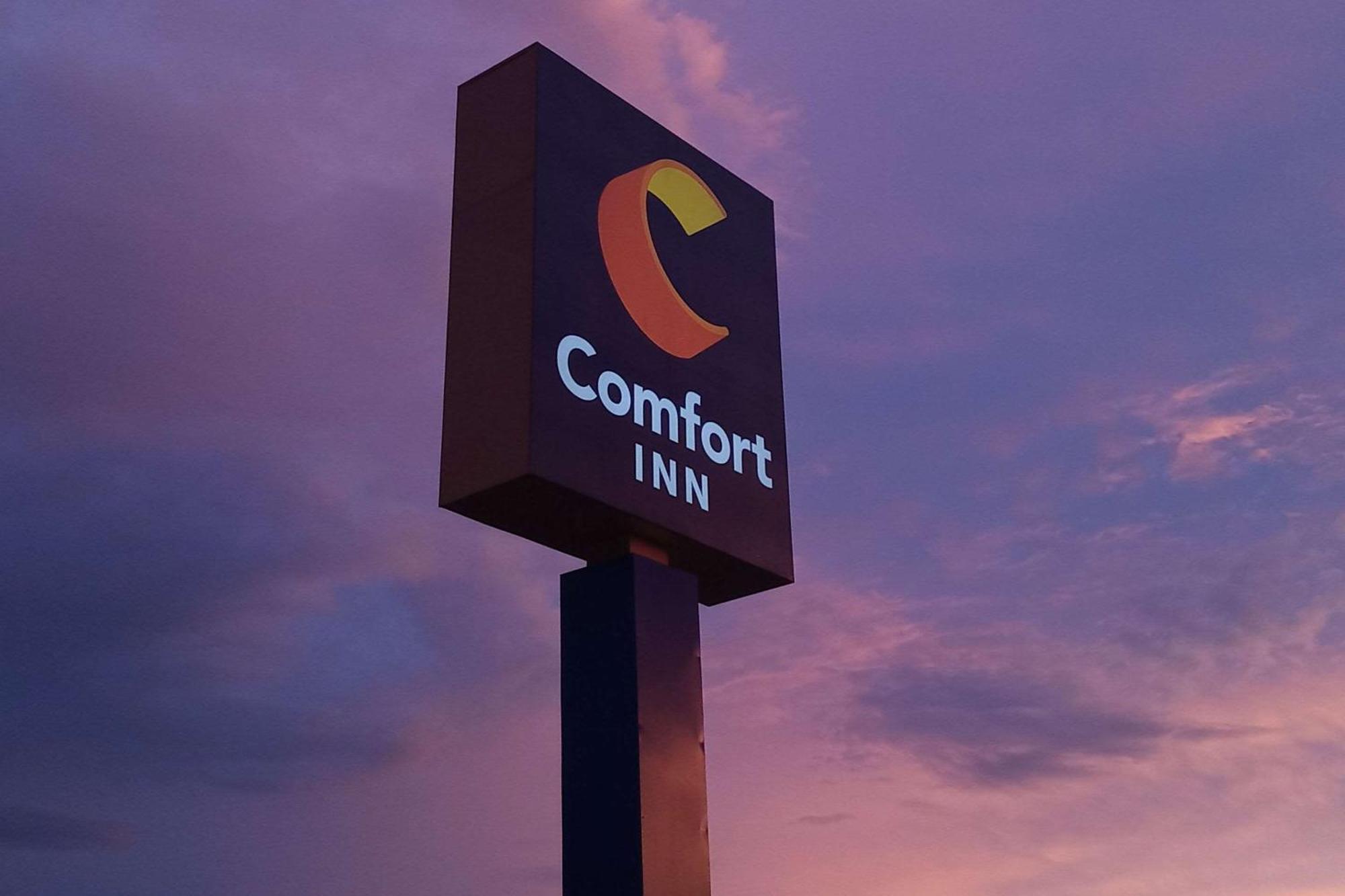 Comfort Inn Near Downtown & Blue Ridge Pkwy Марион Экстерьер фото